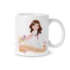 Taza cerámica Primera Comunión niña sujetándose la falda disponible en varios idiomas