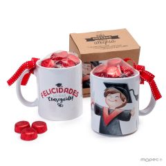 Taza cerámica graduación CHICO en caja regalo + 6 bombones