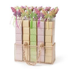 Cesta 36 estuches con 6 chocolatinas y pinza de mariposa