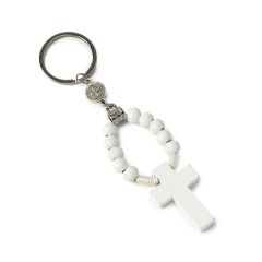 Llavero rosario de madera blanco 11cm.