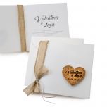 Participación boda+sobre, corazón de corcho min.25