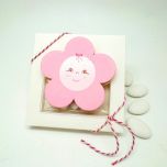 Imán madera flor color rosa en estuche con 5 peladillas